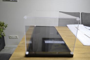 1:32 / Vitrine - Schaukasten für Maßstab 1:32, 2,7mm Stärke Acryl, blockiert über 90% UV-Licht (NEW Version) - Kopie